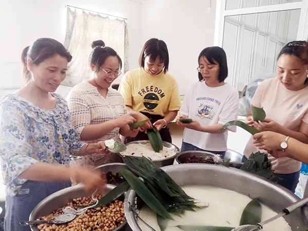 粽子飄香 塞滿幸福 | 騰飛鑄鋼祝大家端午節(jié)安康！